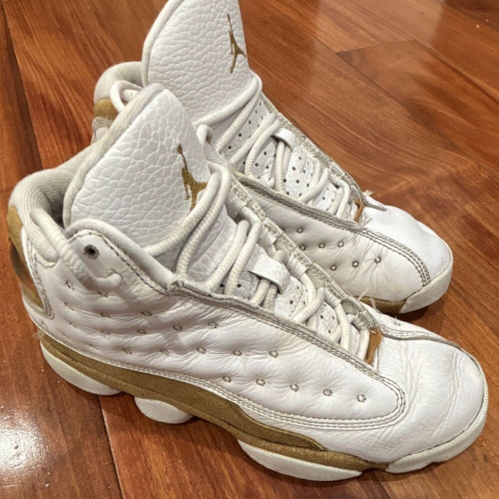 Jordan Kids Air Jordan 13 White & Gold Solid Mid Top Leather Sneakers Size 4y